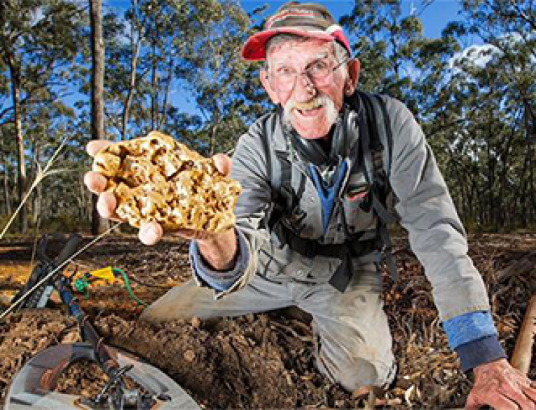 Metal Detectors Reviewed See The 4 Best! [2022]