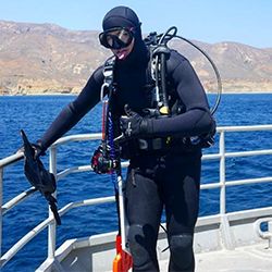 Chris Honeyman scuba diving